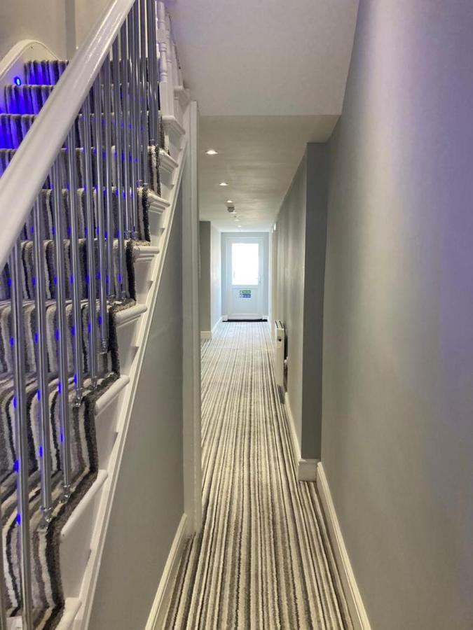 112 Gleneagle Road Rooms Londen Buitenkant foto