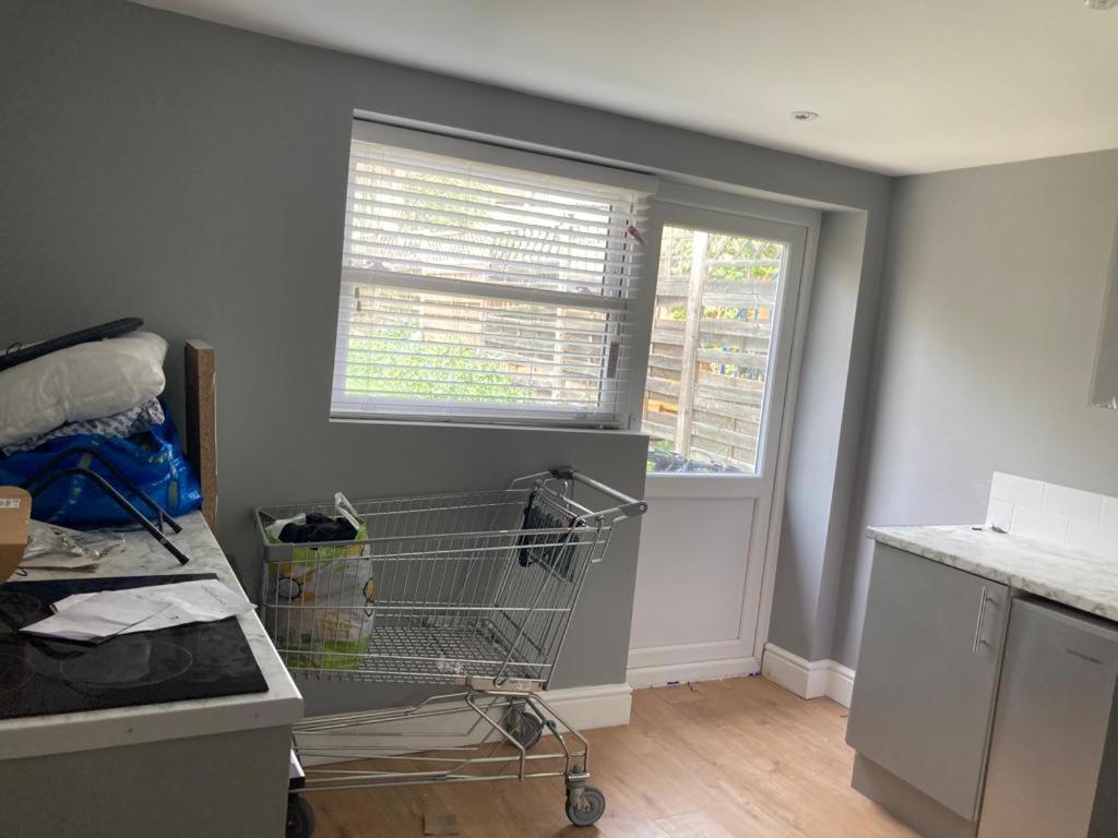 112 Gleneagle Road Rooms Londen Buitenkant foto