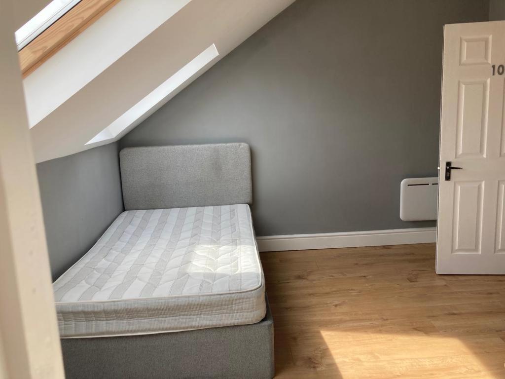 112 Gleneagle Road Rooms Londen Buitenkant foto